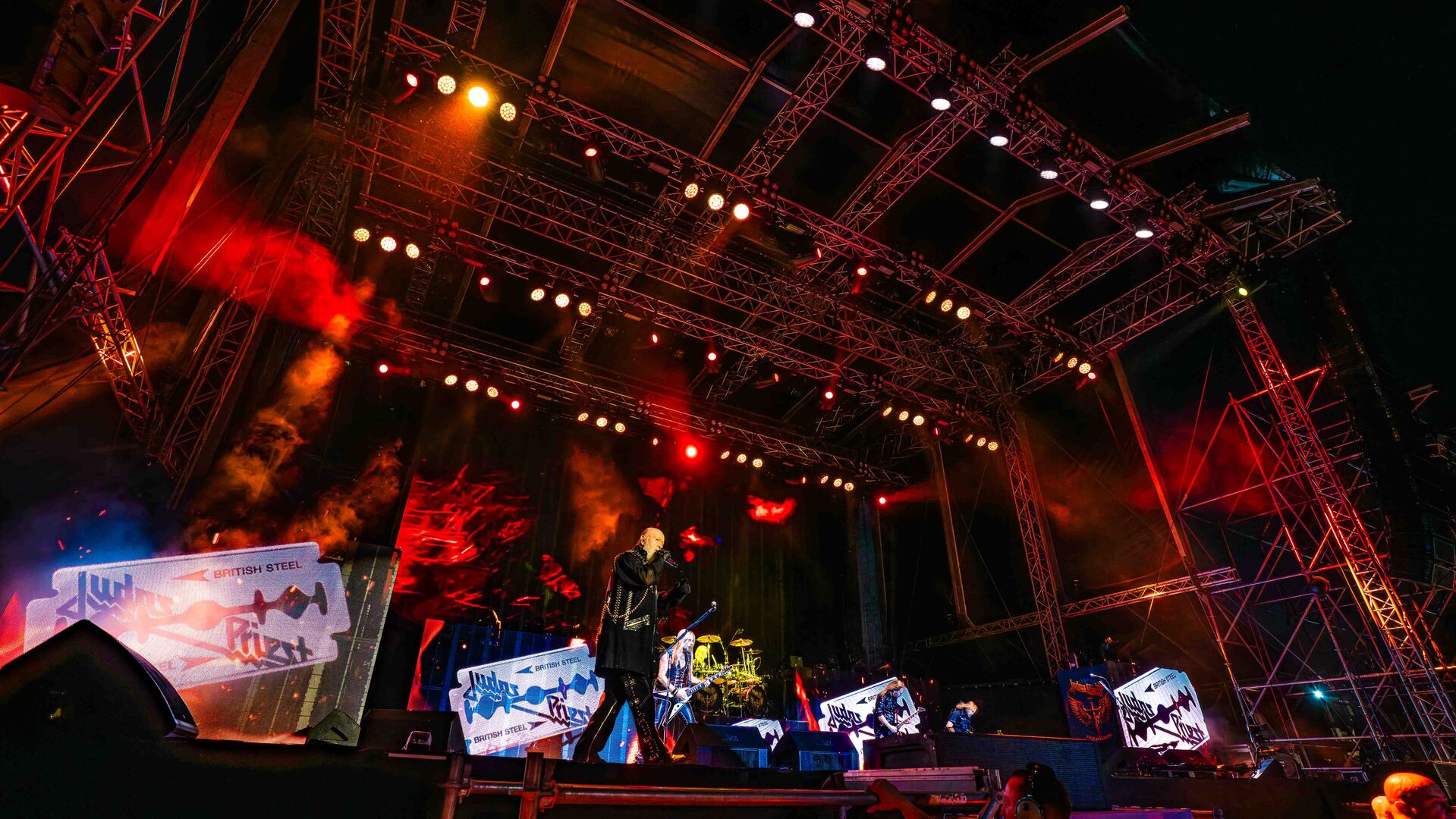 VIKEND U ZNAKU ROK POTRESA NA UŠĆU: Metal Bog Rob Halford i Judas Priest bacili publiku u totalni trans - Dire Straits Legacy zaokružio spektakl u velikom stilu